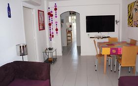 Appartement T3 Climatisé entre mer et centre Nice